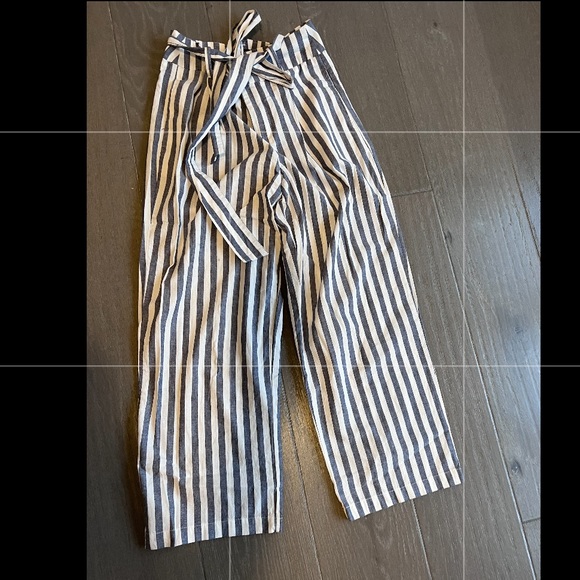 Zara paper bag pants. Size xs - Picture 1 of 1